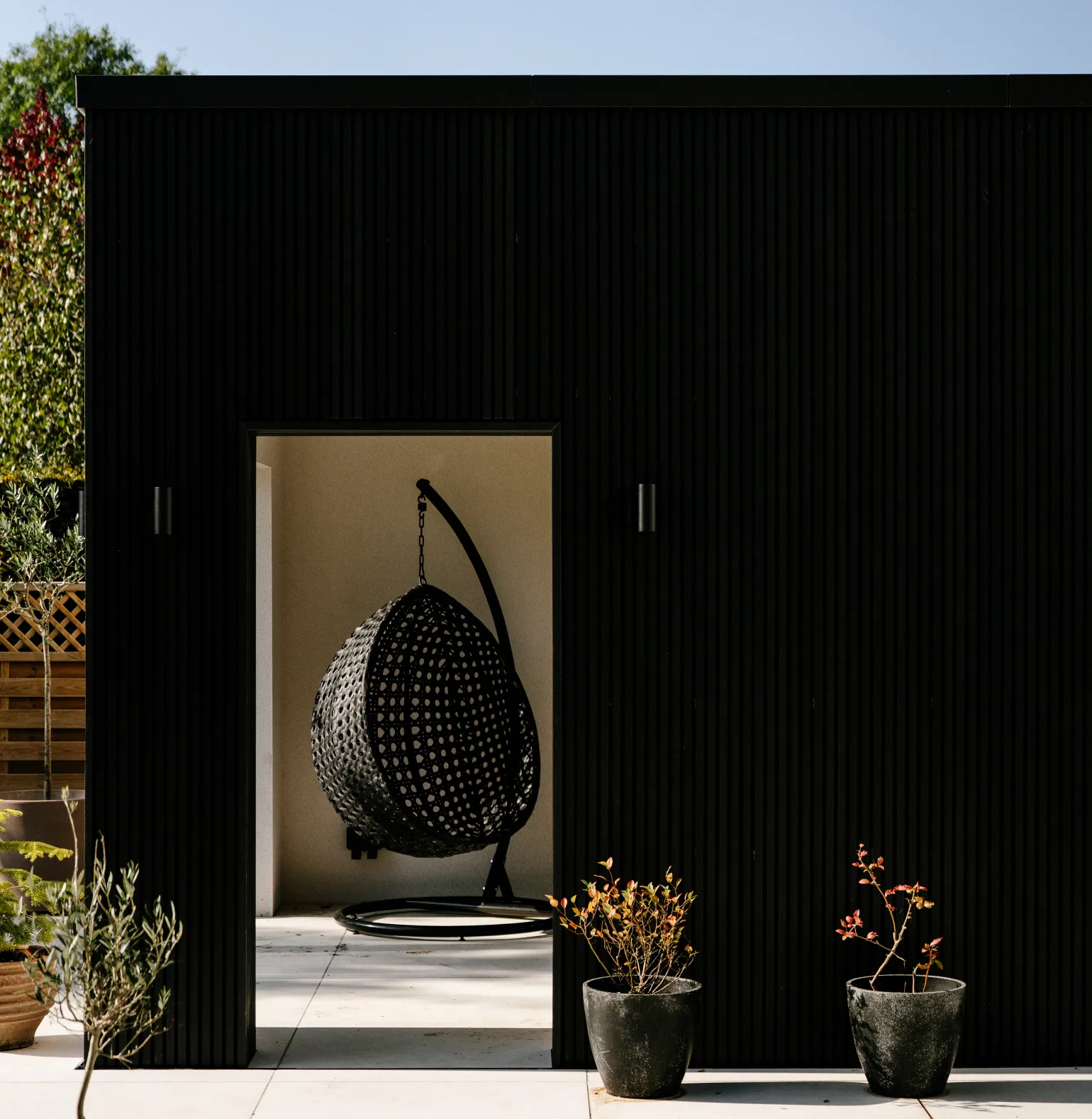 ScenicLiving composite slatted cladding is engineered to improve installation efficiency across modern fa&ccedil;ade systems. The integrated 5-slat panel configuration allows faster surface coverage while maintaining consistent spacing and controlled alignment. Available in optimised lengths, the system reduces on-site cutting and handling, supporting predictable installation across large elevations.

Manufactured from durable recycled composite material, the panels provide reliable external performance and maintain their appearance under prolonged UV exposure. Suitable for commercial and residential fa&ccedil;ade applications, ScenicLiving supports ventilated fa&ccedil;ade construction and allows contractors to achieve consistent results with reduced installation variability.

Key installation advantages


	Factory-controlled spacing ensures consistent fa&ccedil;ade alignment
	Faster installation compared to individual slat systems
	Compatible with steel, aluminium, and timber subframes

