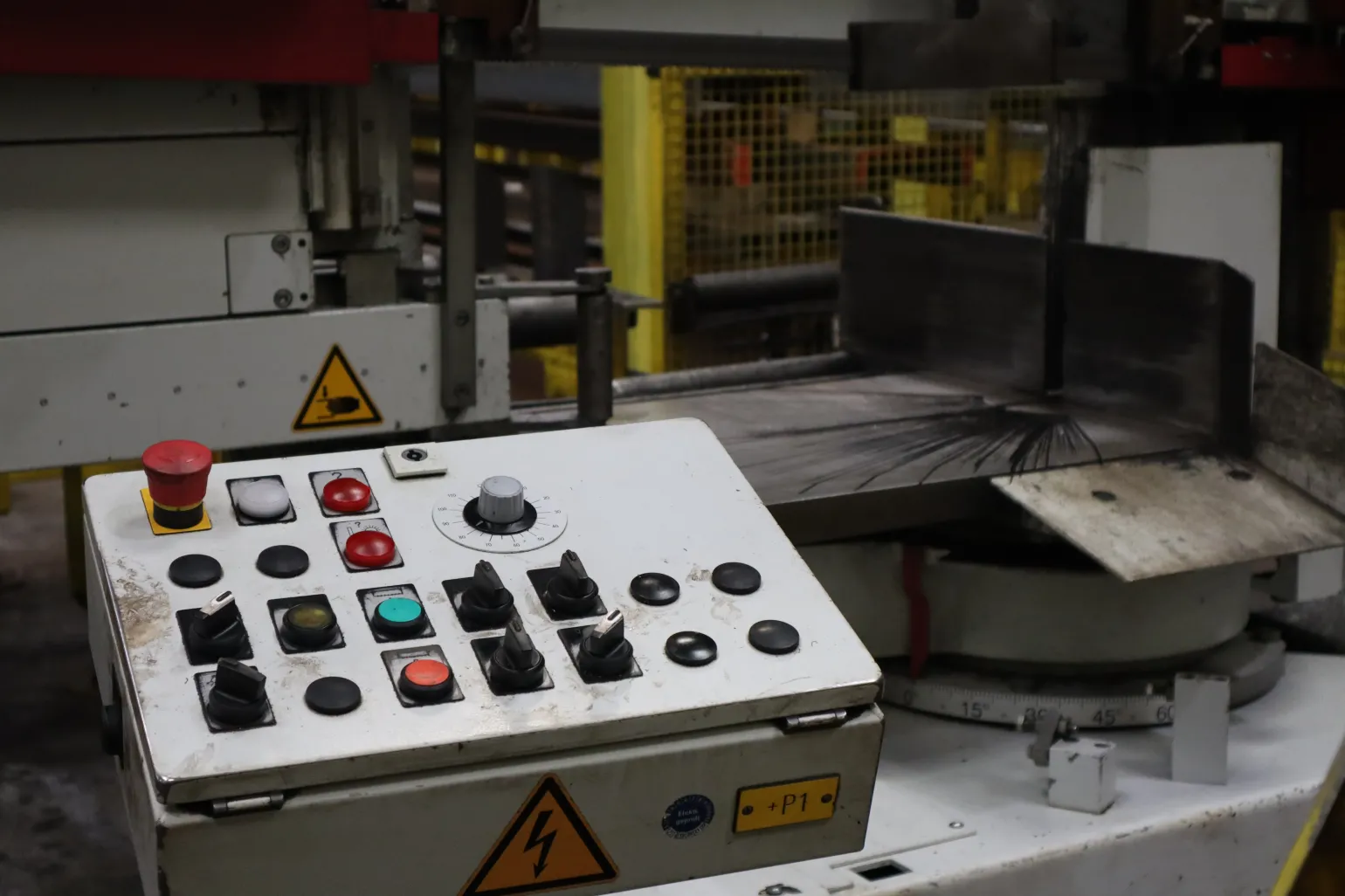 We are committed to providing convenience across the country. Our standard straight cuts for Steel Bars are available at all IMS and BM Steel depots nationwide.
 
Specialised Mitre Cutting
For projects requiring angled cuts, we offer a mitre cutting service. Please note that due to the specialised equipment required, mitre cuts are only available at the following selected depots: IMS Essex, BM Avon, BM Bangor, BM Cheadle, BM Liverpool, BM Morecambe, BM Nottingham, and Pulman Steel.